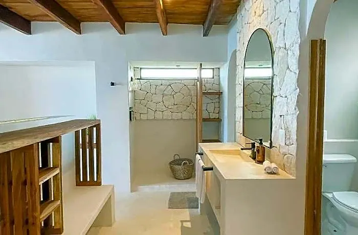 Hotel Amansala And